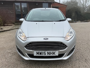 Used Ford Fiesta 2015 for sale - 77721330: Photo