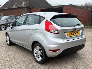 Used Ford Fiesta 2015 for sale - 77721330: Photo