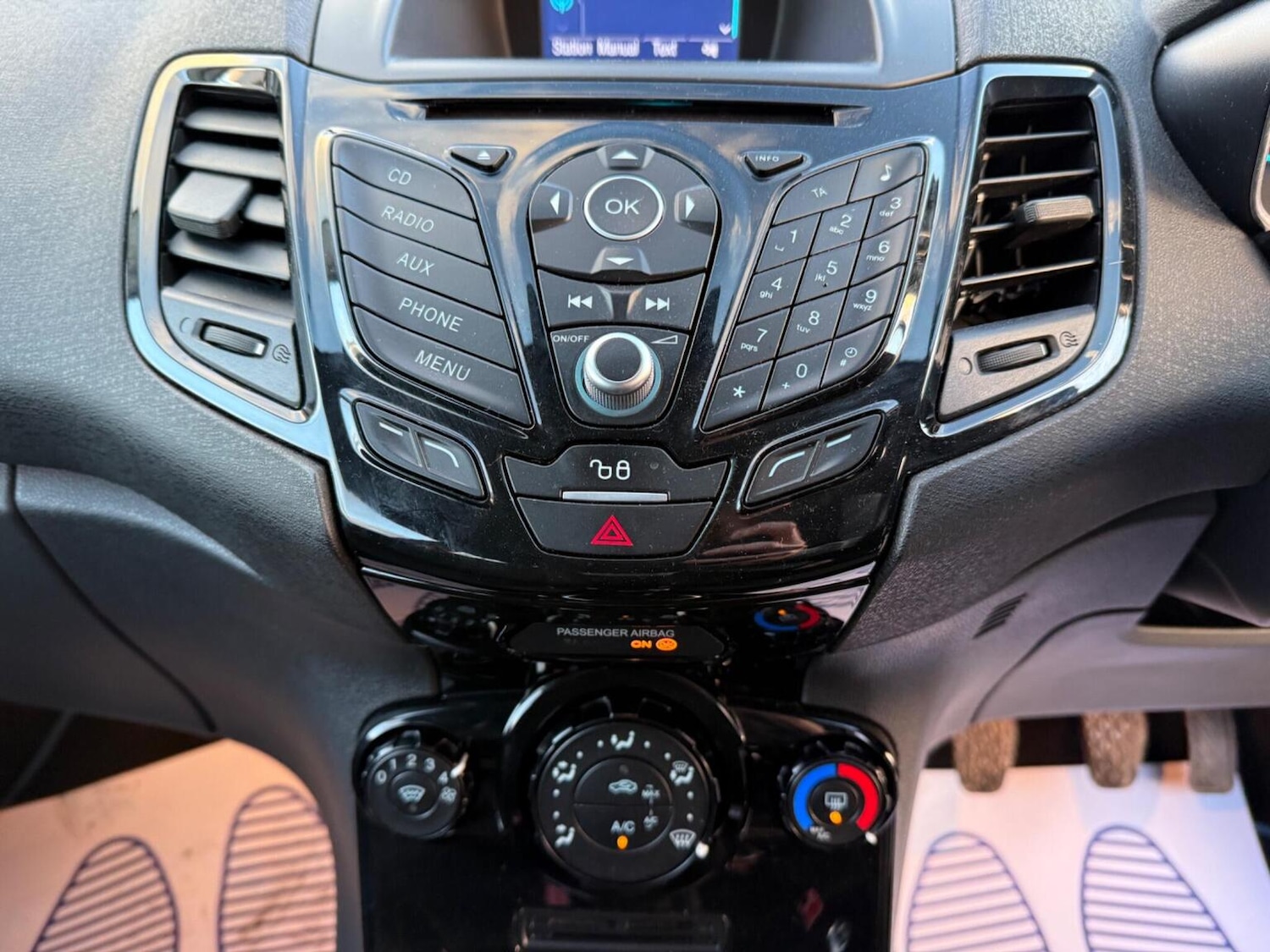 Used Ford Fiesta 2015 for sale - 76591575: Photo 21