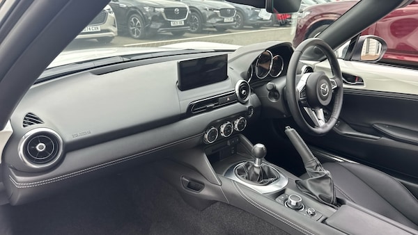 Used Mazda MX-5 2025 for sale - 75638031: Photo 9
