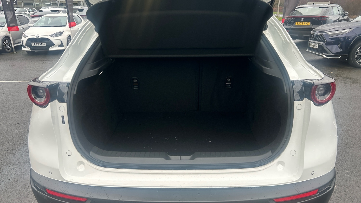 Used Mazda CX-30 2025 for sale - 77662487: Photo 4