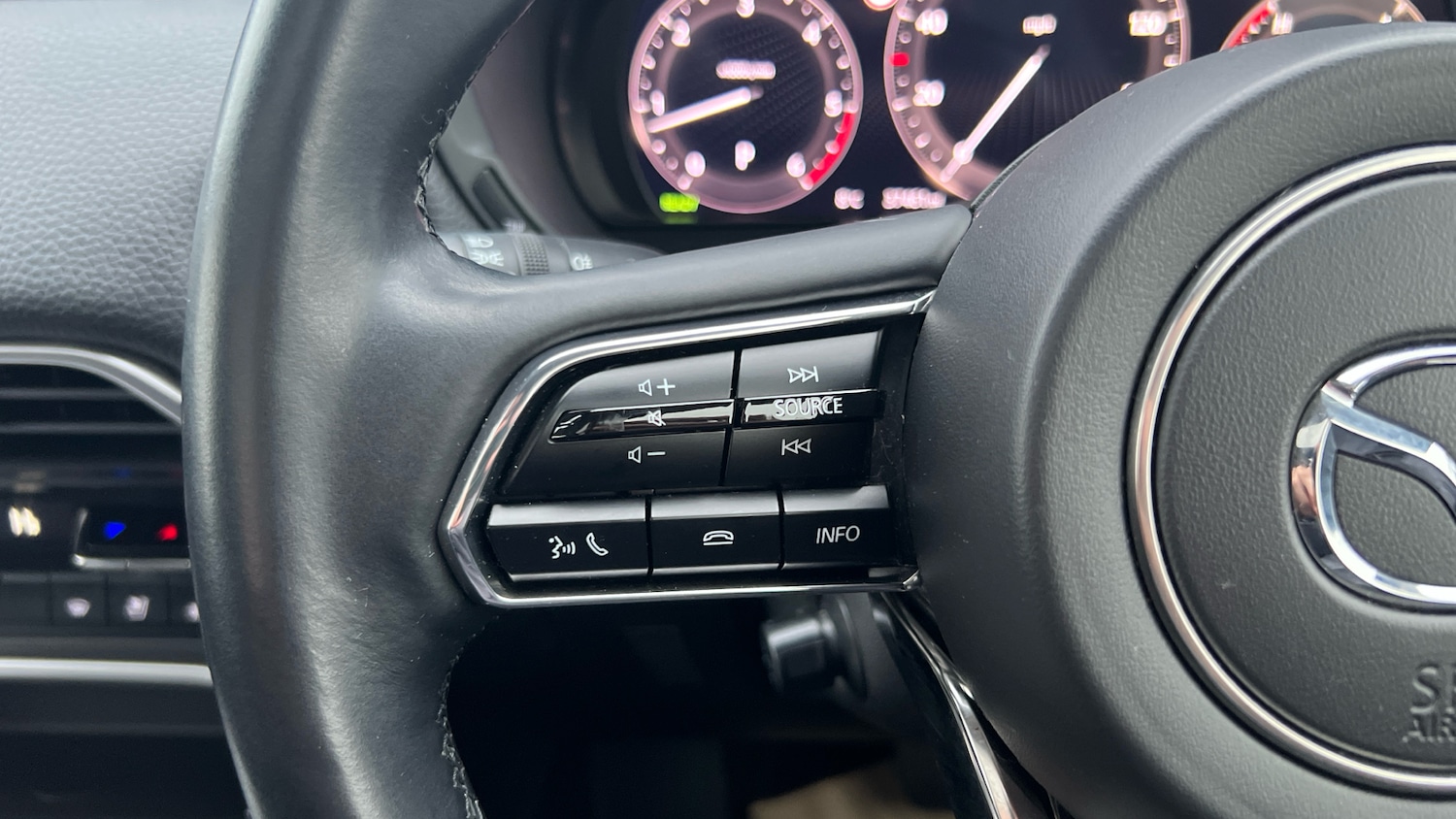 Used Mazda CX-60 2023 for sale - 77207359: Photo 39