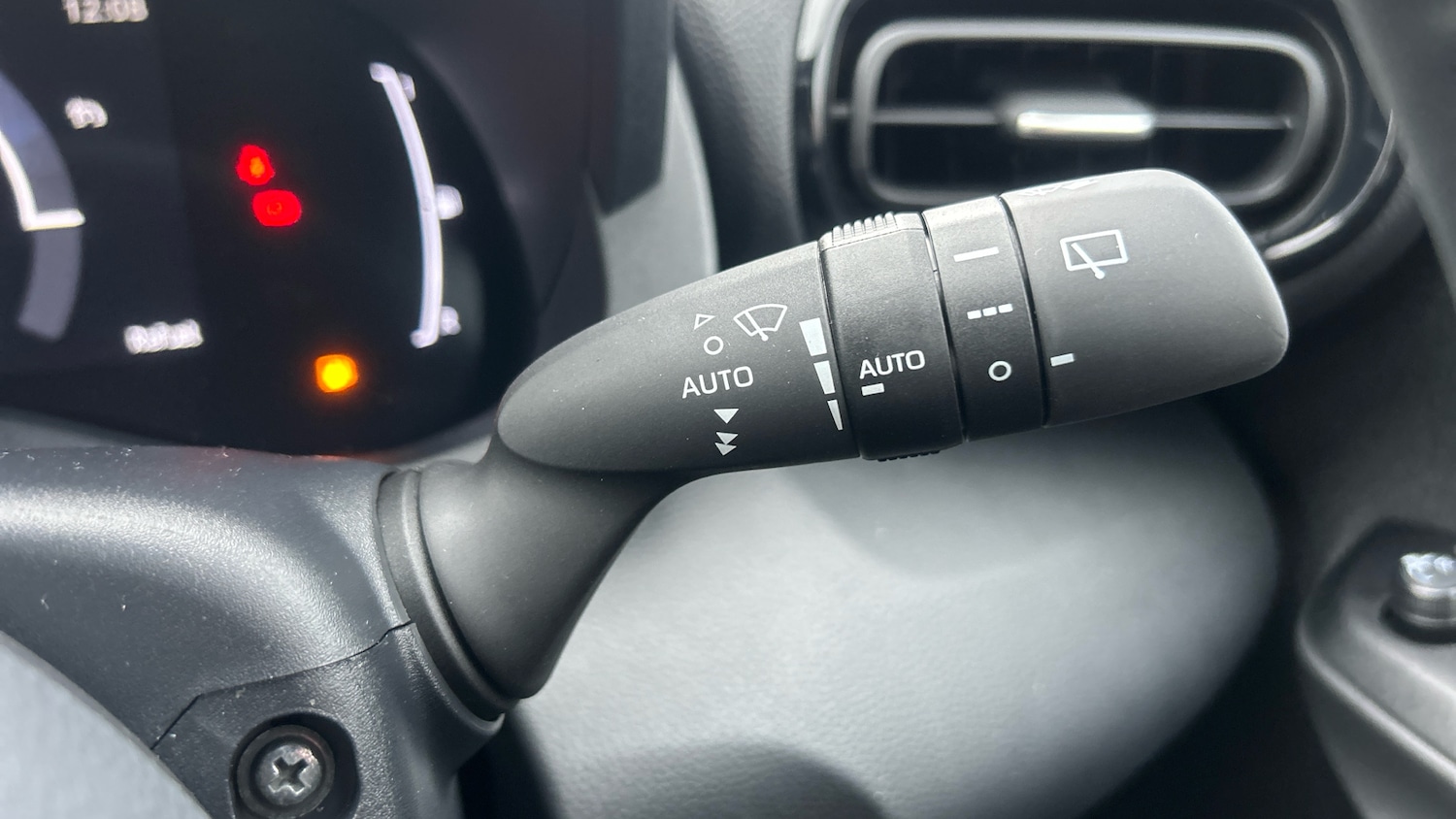 Used Mazda Mazda2 HYBRID 2025 for sale - 76881537: Photo 33