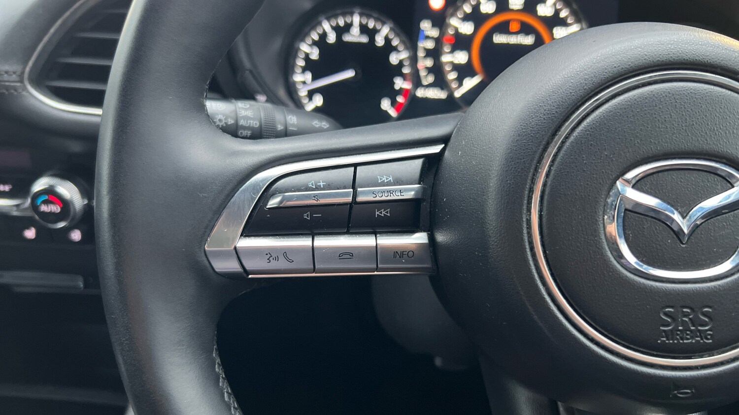 Used Mazda Mazda3 2021 for sale - 77933920: Photo 37