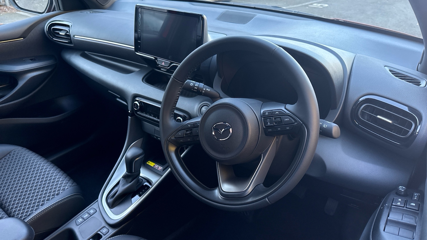 Used Mazda Mazda2 HYBRID 2025 for sale - 76974187: Photo 11