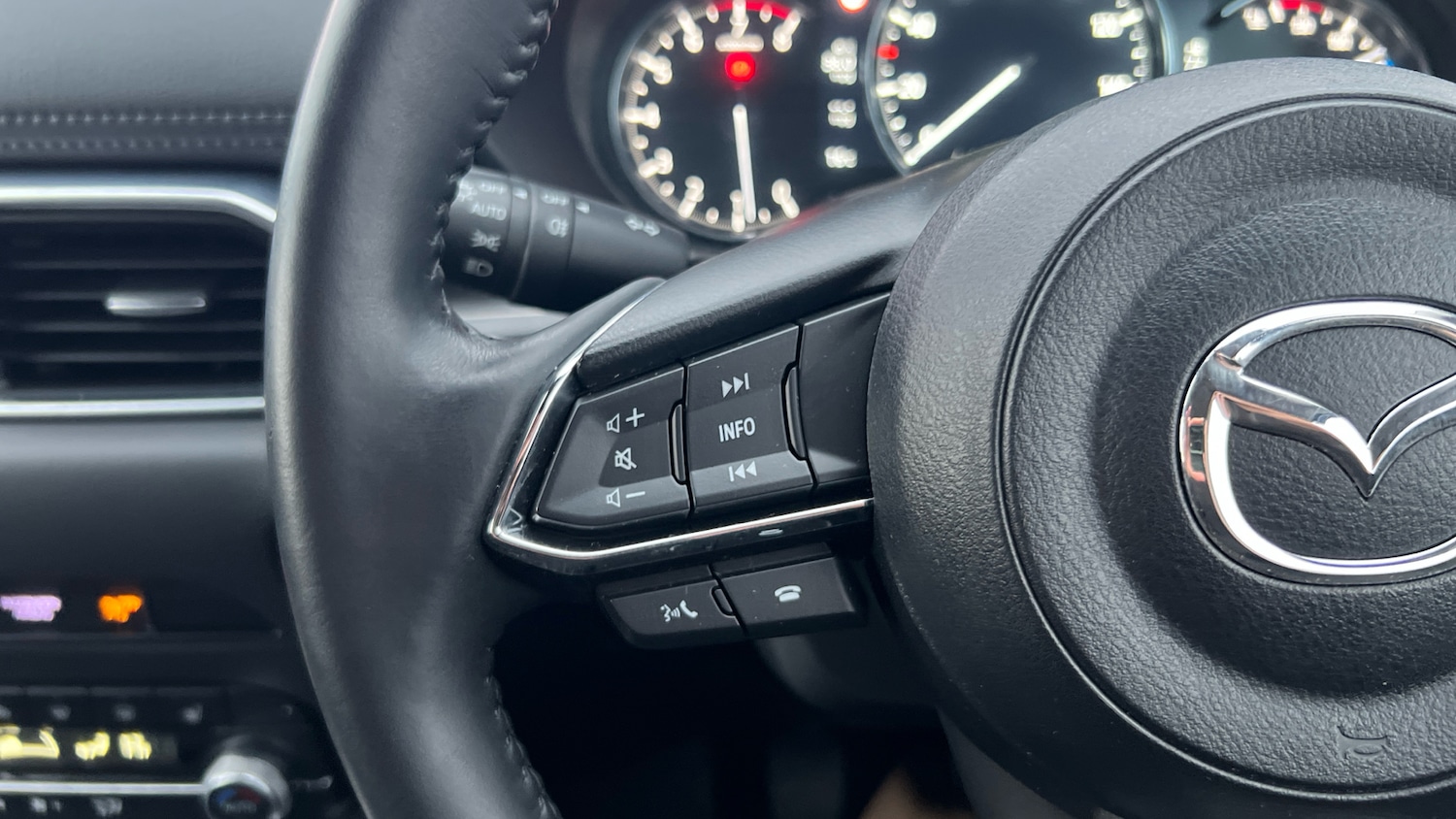 Used Mazda CX-5 2022 for sale - 76133989: Photo 35