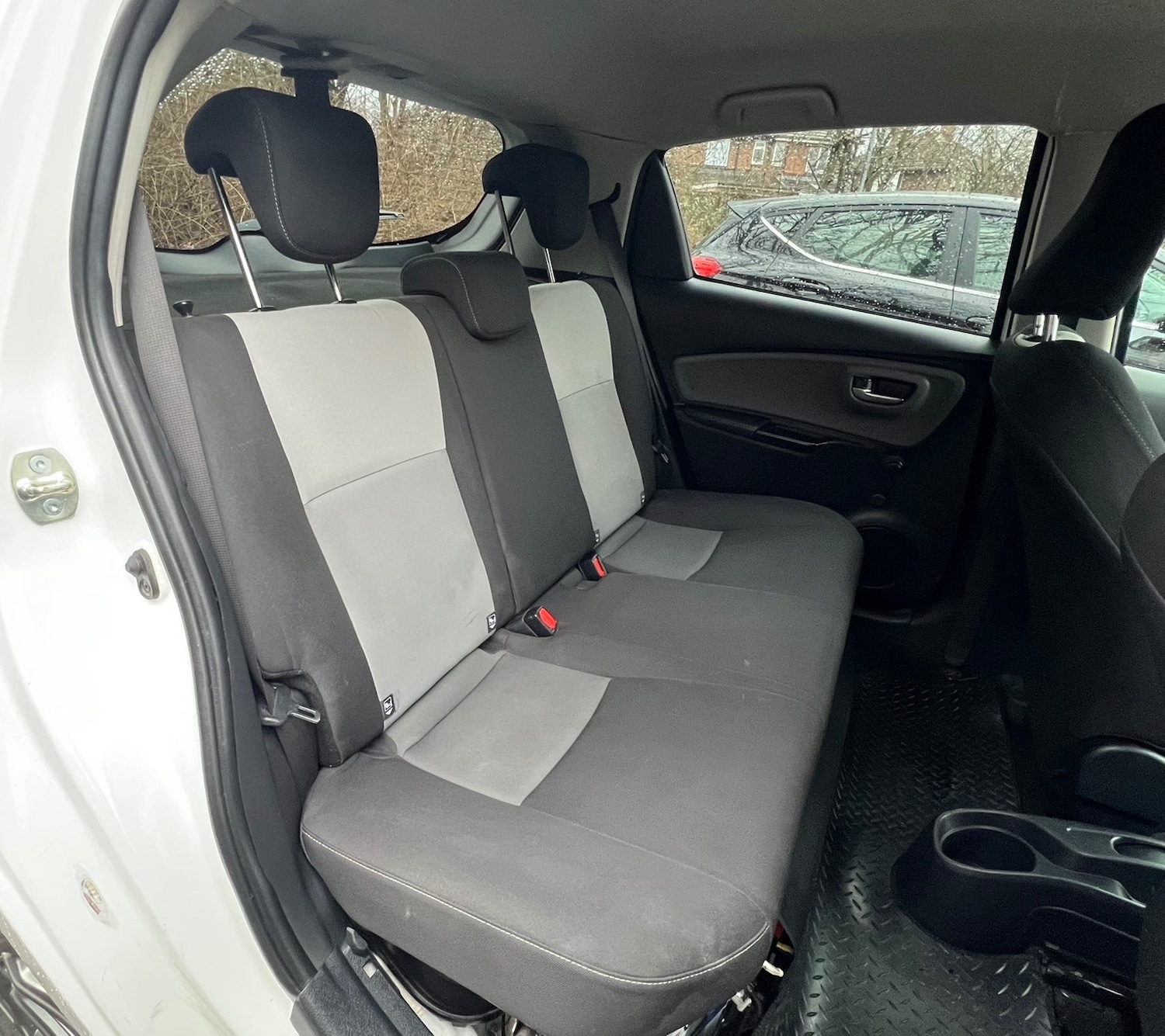 Used Toyota Yaris 2017 for sale - 77365541: Photo 11