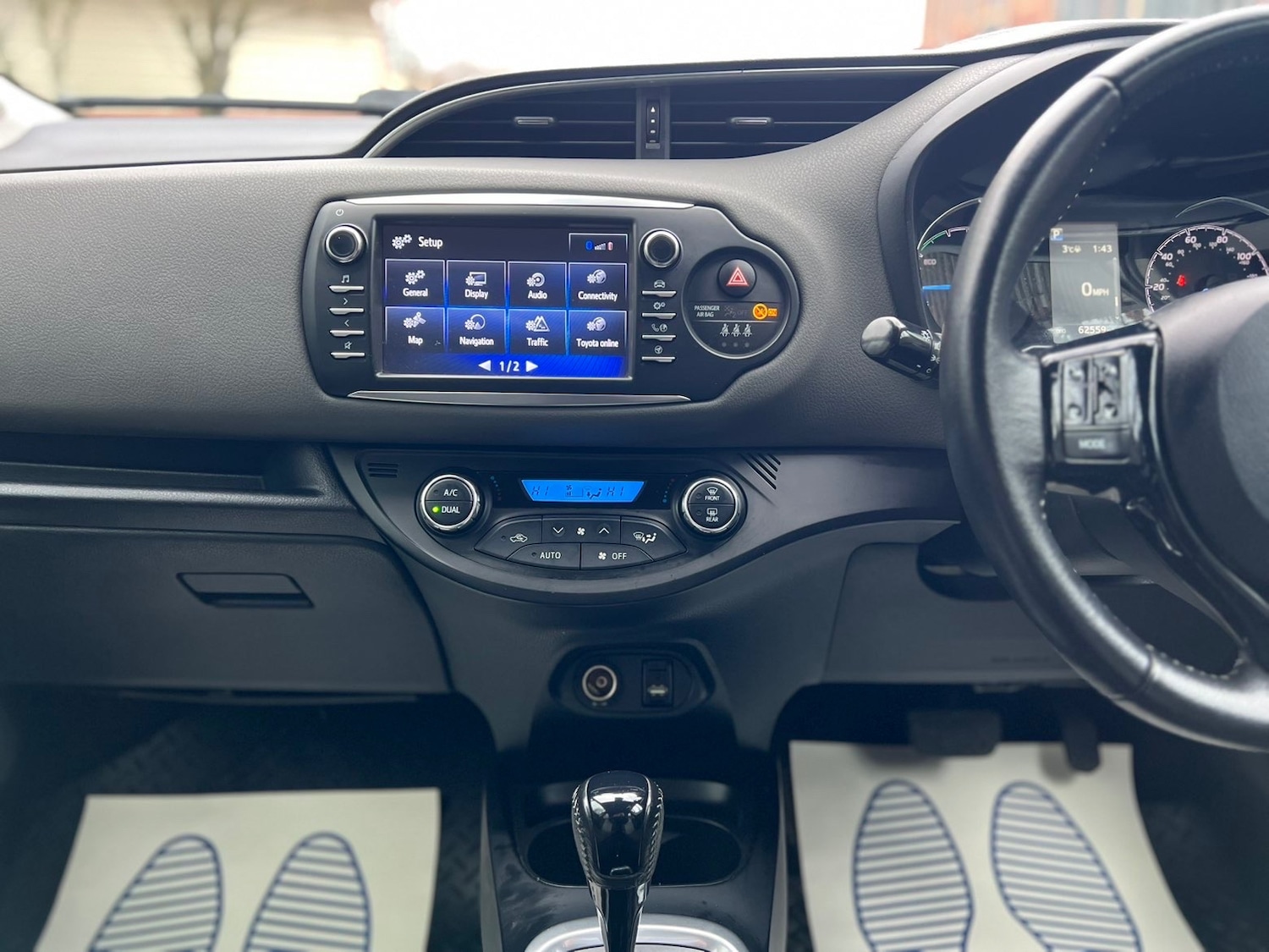 Used Toyota Yaris 2017 for sale - 77365541: Photo 15