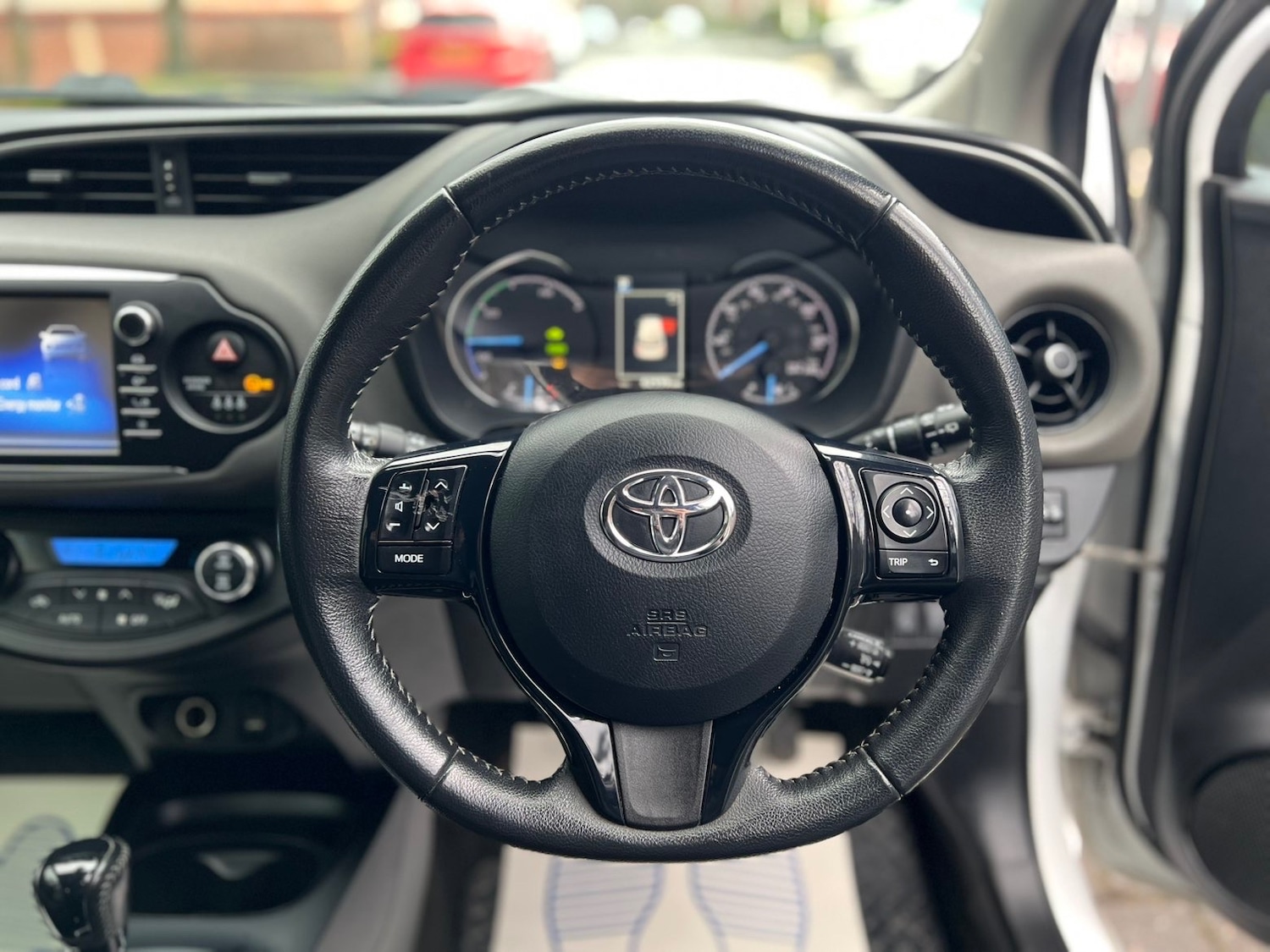 Used Toyota Yaris 2017 for sale - 77365541: Photo 17