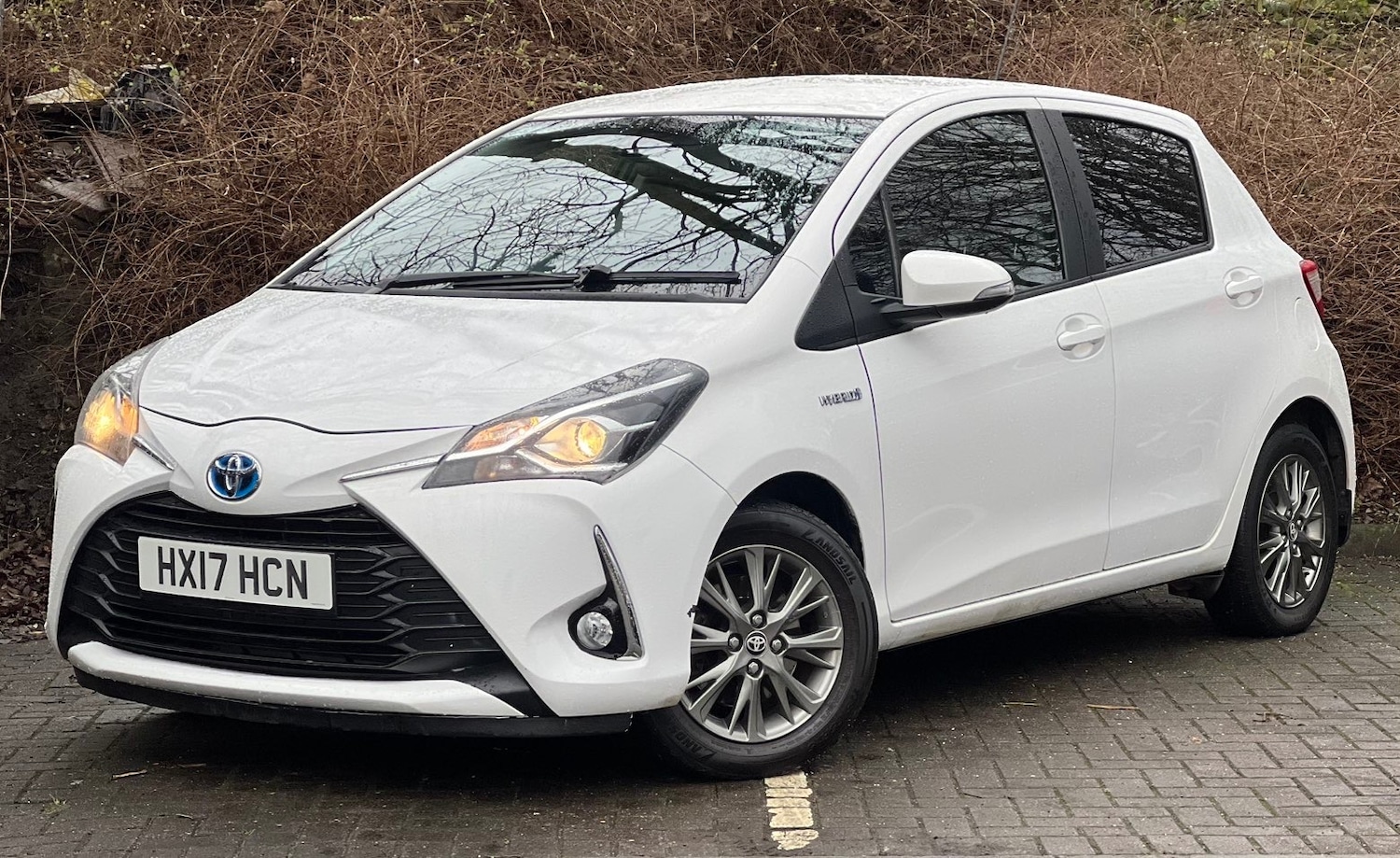 Used Toyota Yaris 2017 for sale - 77365541: Photo 3