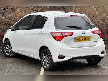 Used Toyota Yaris 2017 for sale - 77365541: Photo