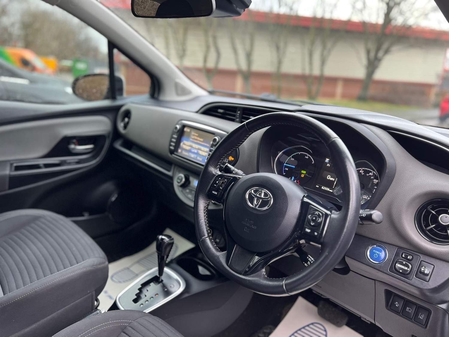 Used Toyota Yaris 2017 for sale - 77365541: Photo 9