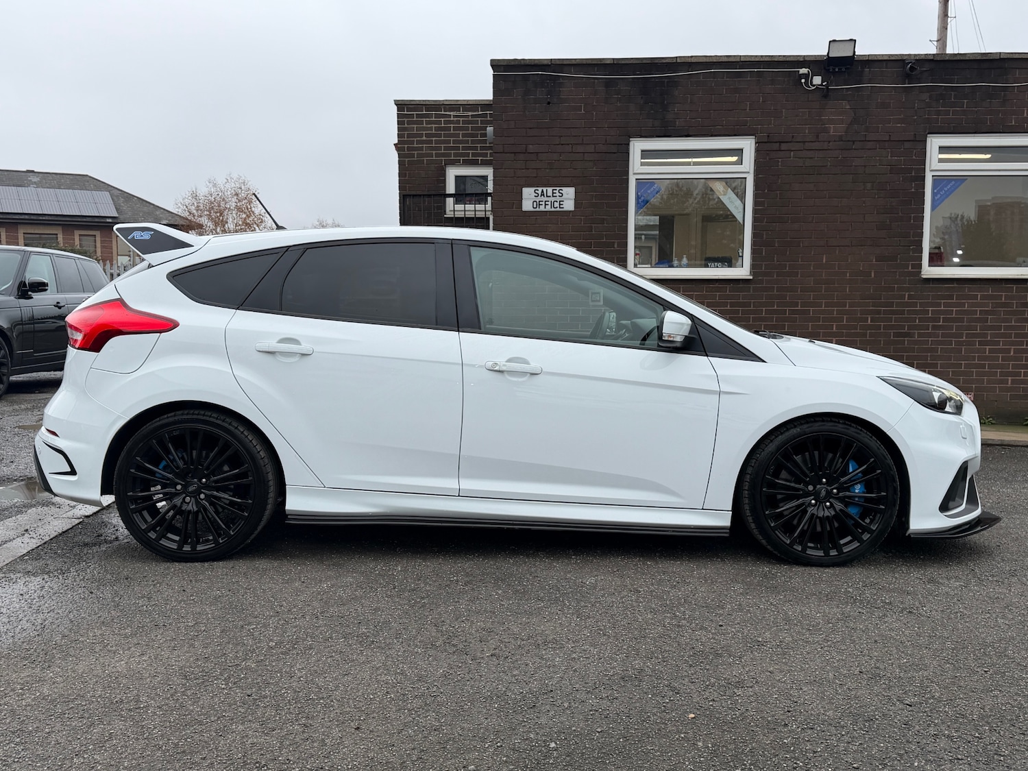 Used Ford Focus 2017 for sale - 76494236: Photo 2