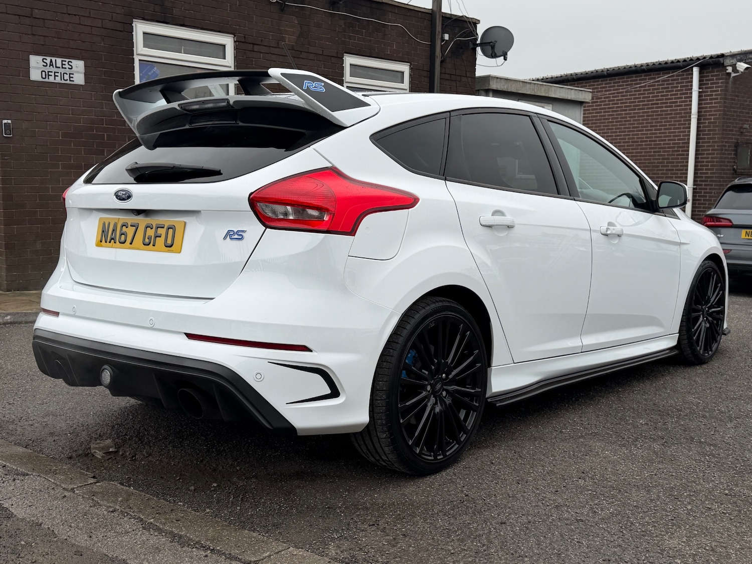 Used Ford Focus 2017 for sale - 76494236: Photo 3