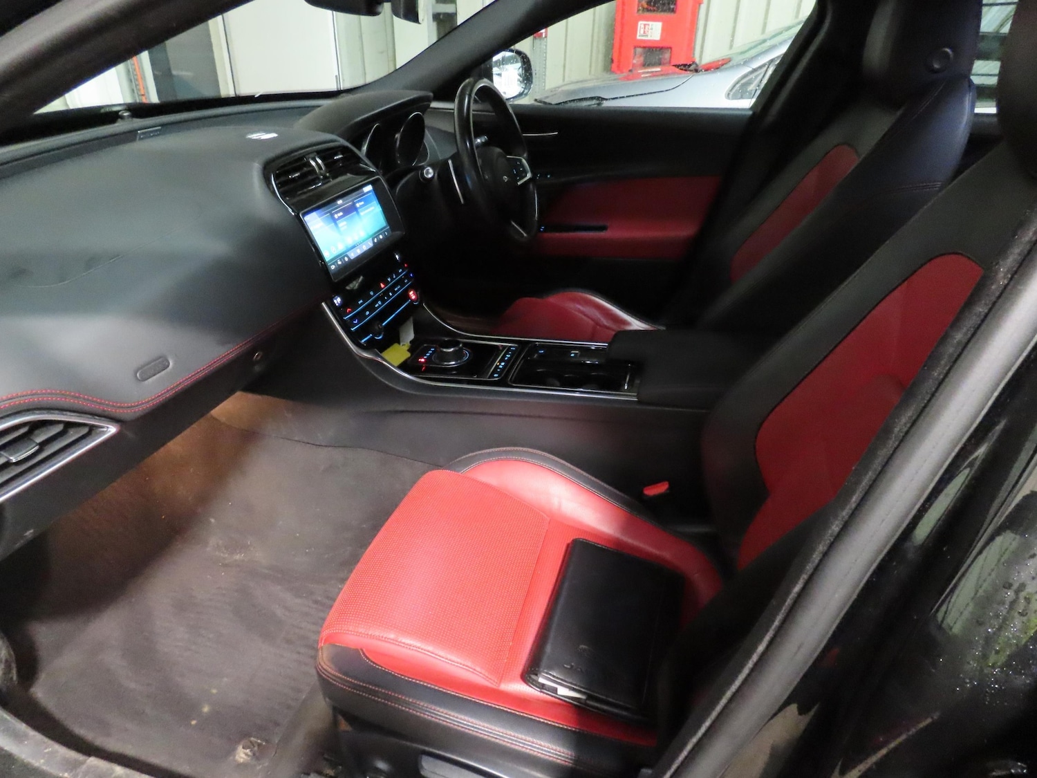 Used Jaguar XE 2019 for sale - 77678920: Photo 10