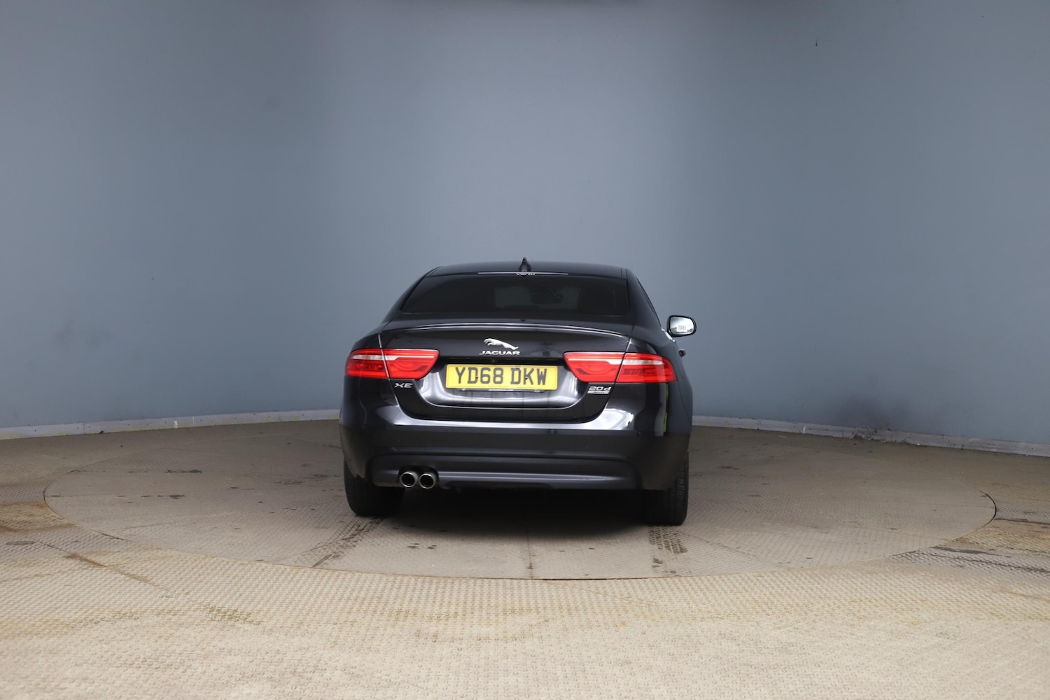 Used Jaguar XE 2019 for sale - 77678920: Photo 3