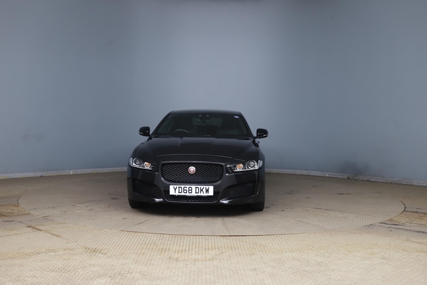 Used Jaguar XE 2019 for sale - 77678920: Photo 6