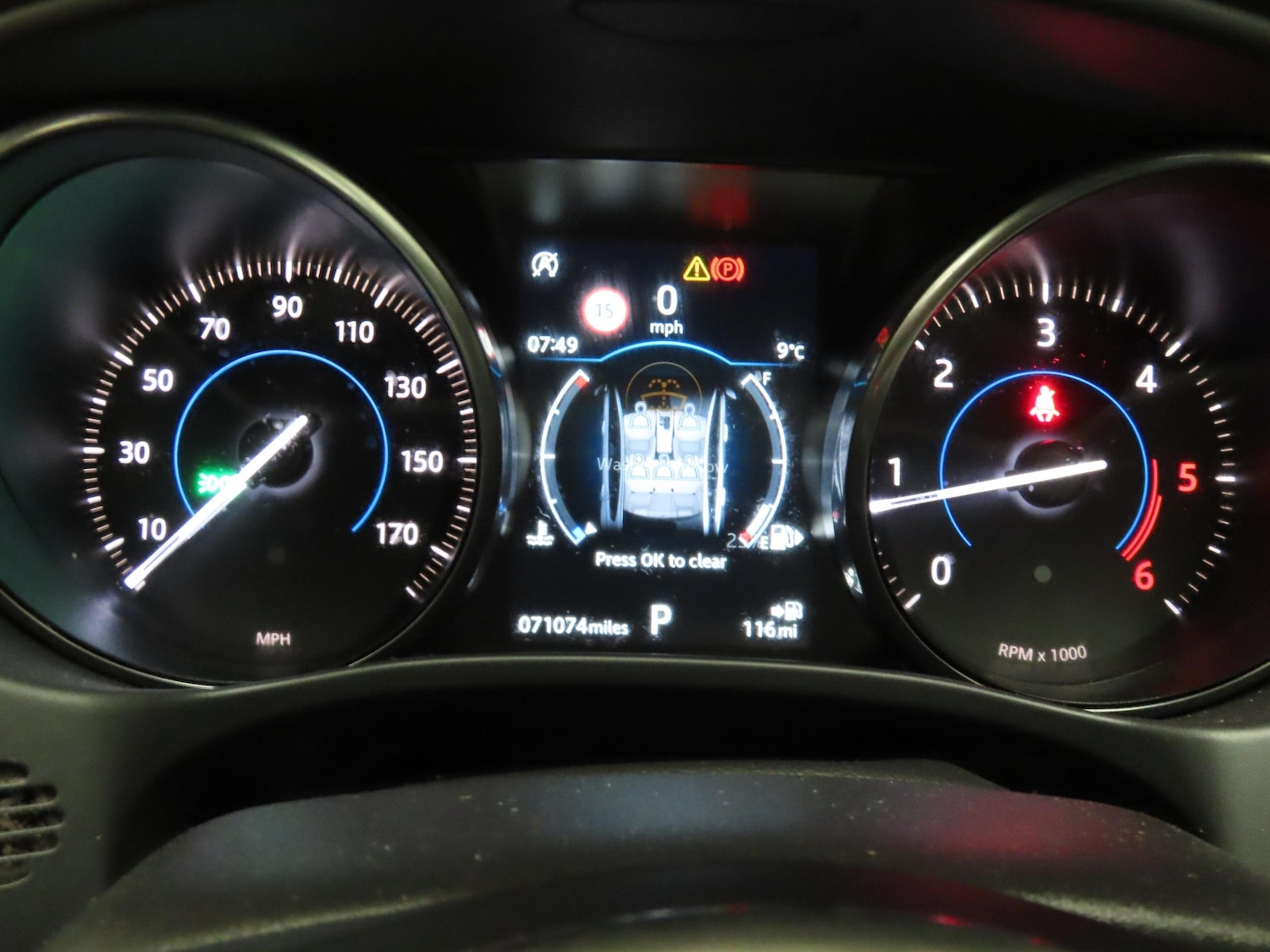 Used Jaguar XE 2019 for sale - 77678920: Photo 9