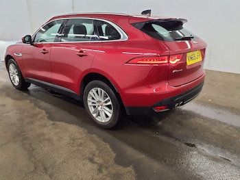 Used Jaguar F-Pace 2019 for sale - 76706355: Photo