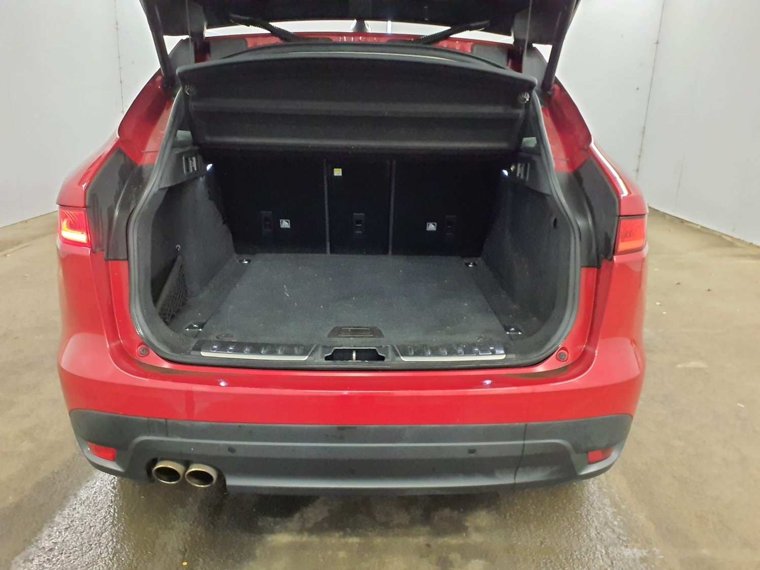 Used Jaguar F-Pace 2019 for sale - 76706355: Photo 7