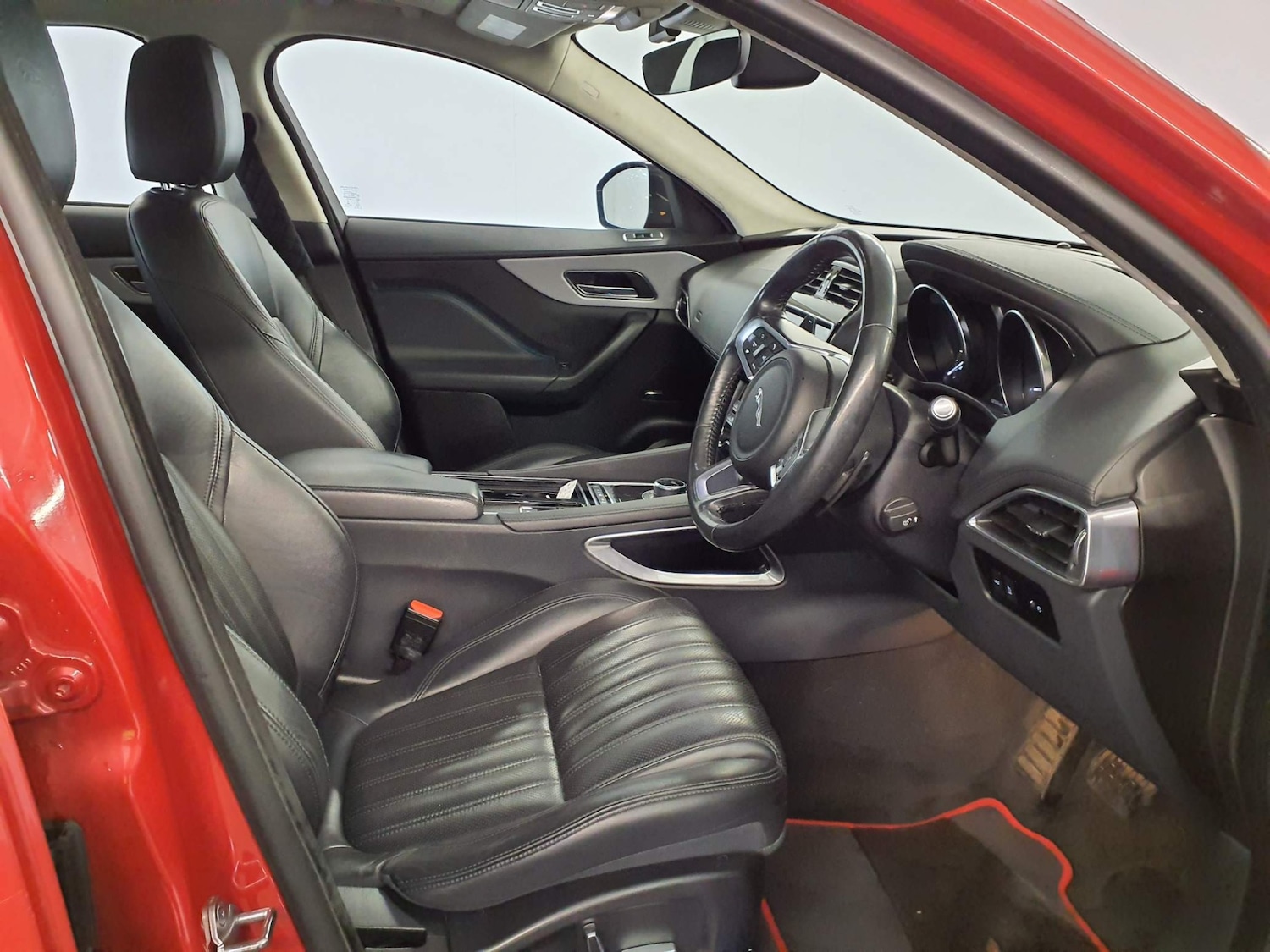 Used Jaguar F-Pace 2019 for sale - 76706355: Photo 8