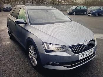Used Skoda Superb 2018 for sale - 77079498: Photo