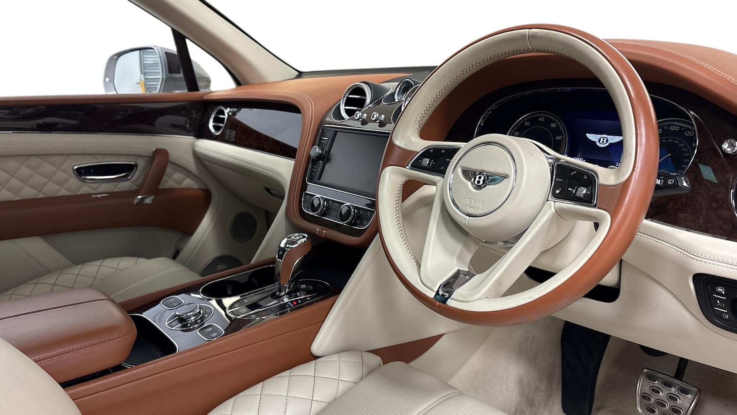 Used Bentley Bentayga 2016 for sale - 77694538: Photo 6