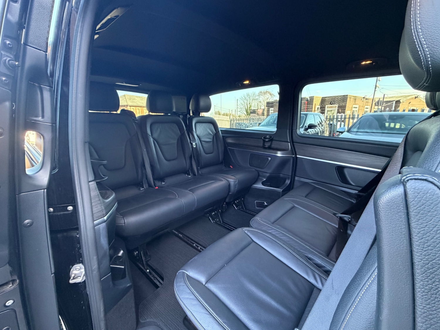 Used Mercedes-Benz V-Class 2024 for sale - 77953873: Photo 10