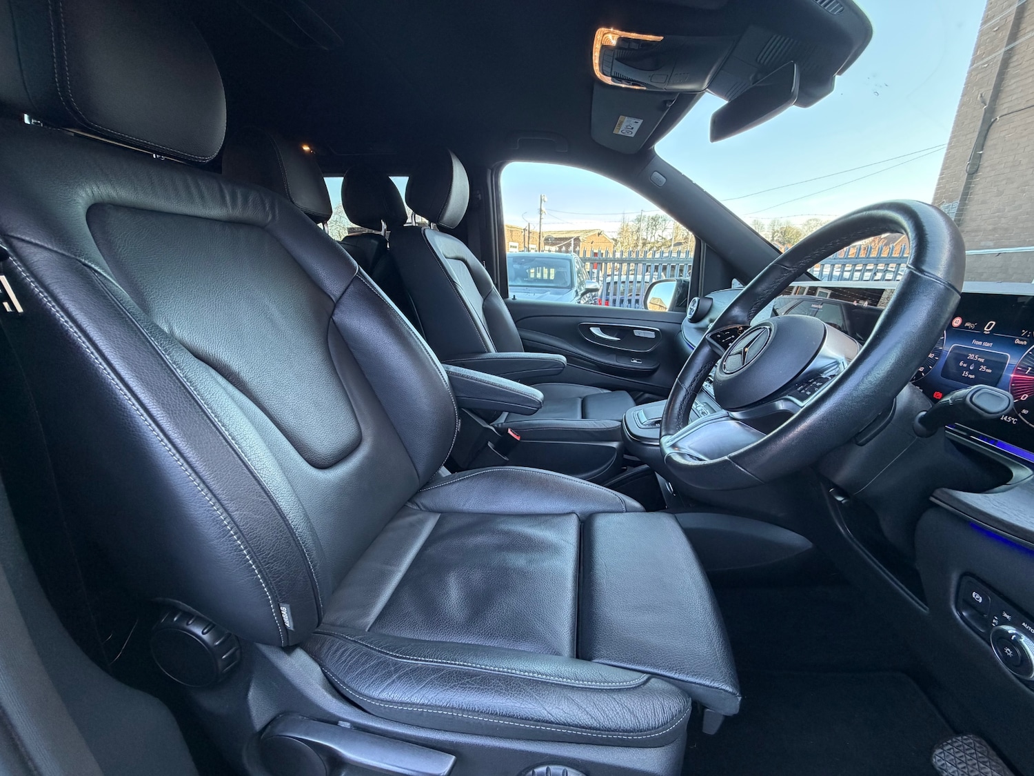 Used Mercedes-Benz V-Class 2024 for sale - 77953873: Photo 9