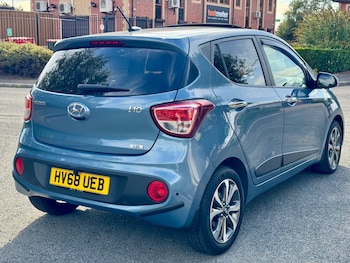 Used Hyundai i10 2018 for sale - 79538115: Photo