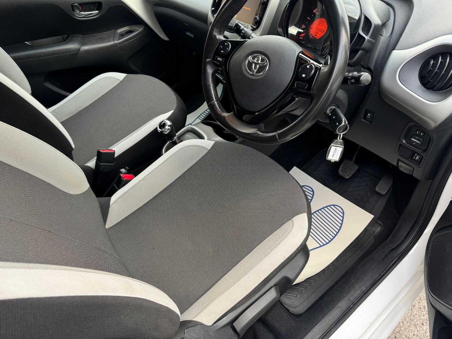 Used Toyota AYGO 2018 for sale - 77834002: Photo 12