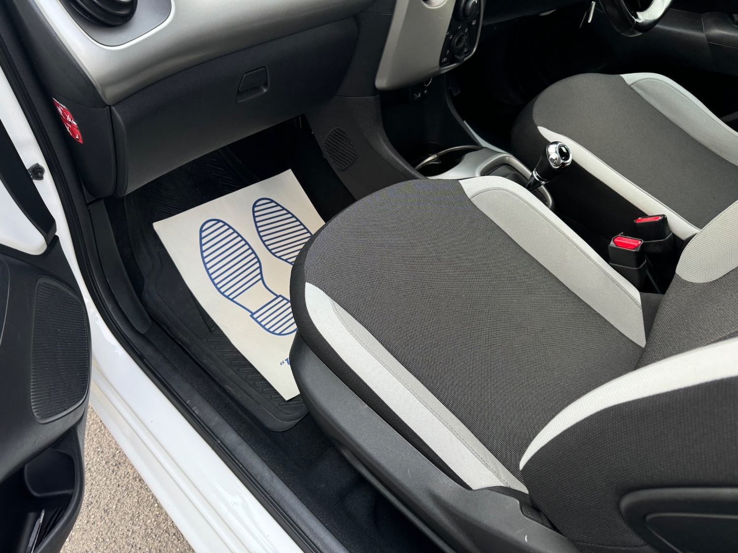 Used Toyota AYGO 2018 for sale - 77834002: Photo 20