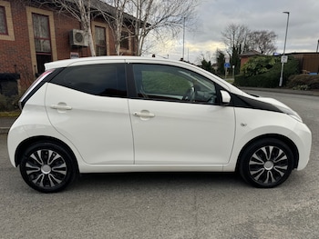 Used Toyota AYGO 2018 for sale - 77834002: Photo