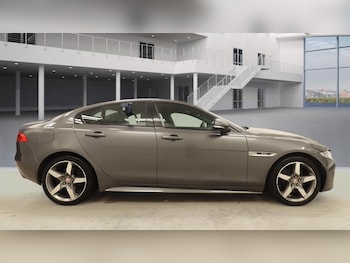 Used Jaguar XE 2019 for sale - 77676865: Photo