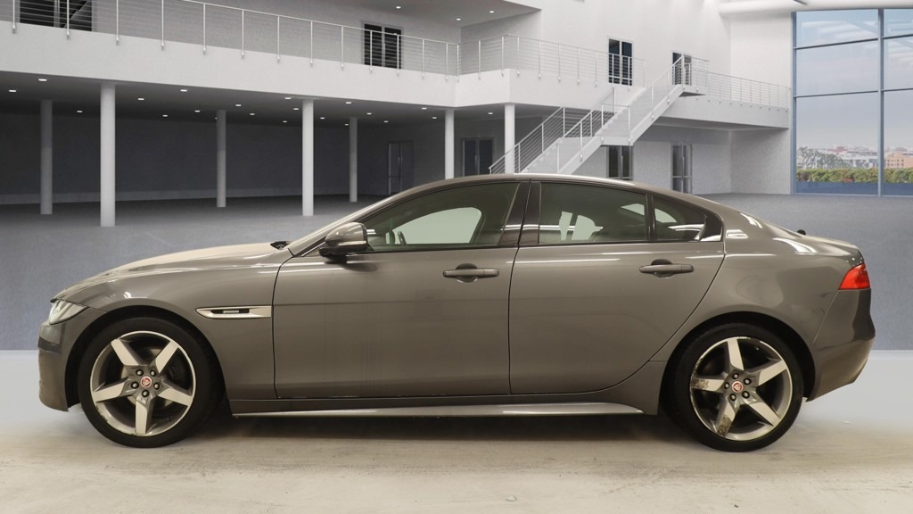 Used Jaguar XE 2019 for sale - 77676865: Photo 5