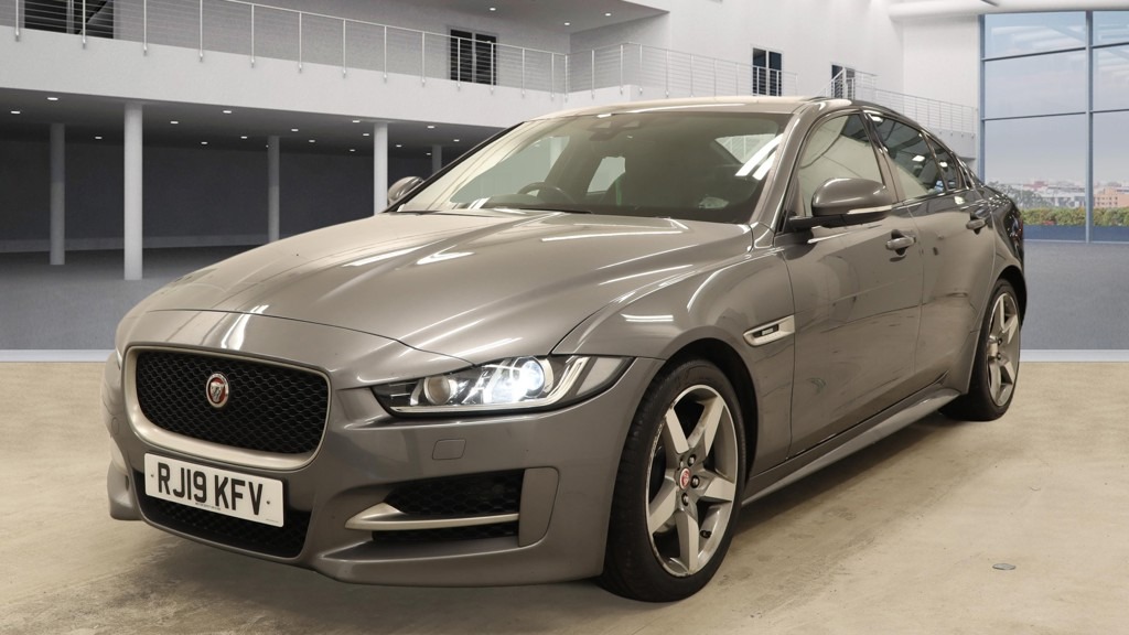 Used Jaguar XE 2019 for sale - 77676865: Photo 6