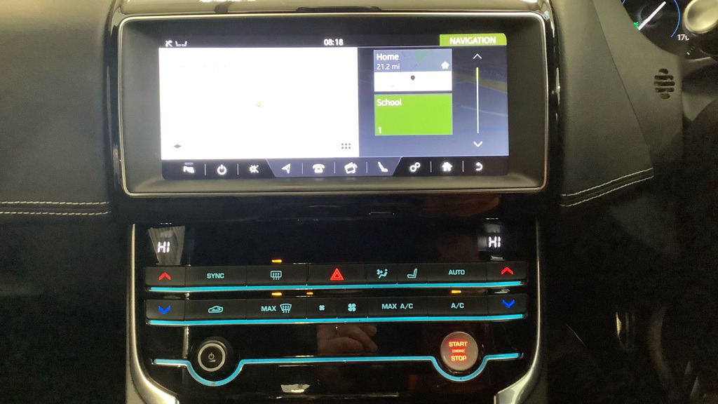 Used Jaguar XE 2019 for sale - 77676865: Photo 9