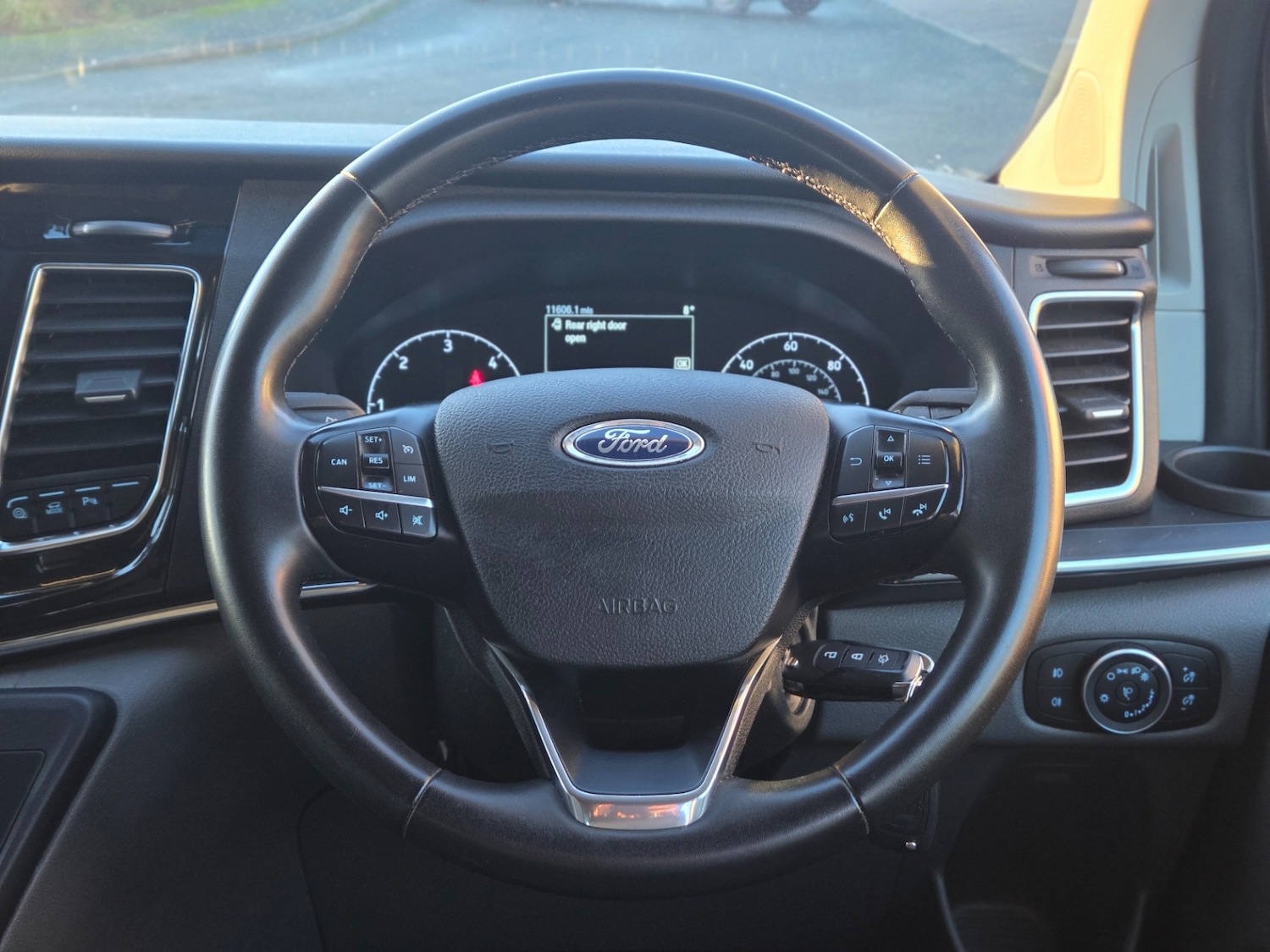 Used Ford Tourneo Custom 2023 for sale - 76884675: Photo 18