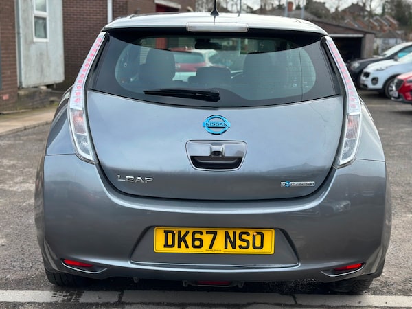 Used Nissan Leaf 2017 for sale - 66209618: Photo 4