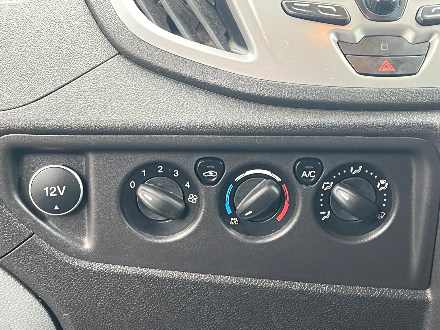 Used Ford Transit 2018 for sale - 75639536: Photo 17