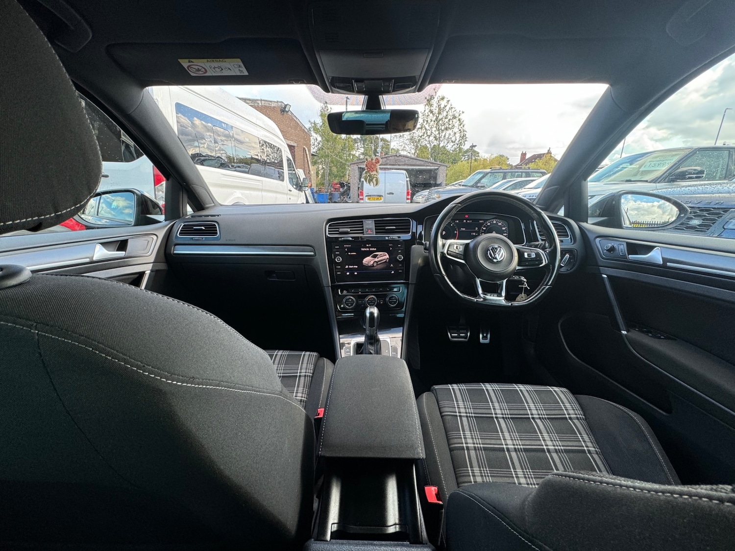 Used Volkswagen Golf 2018 for sale - 76192467: Photo 16