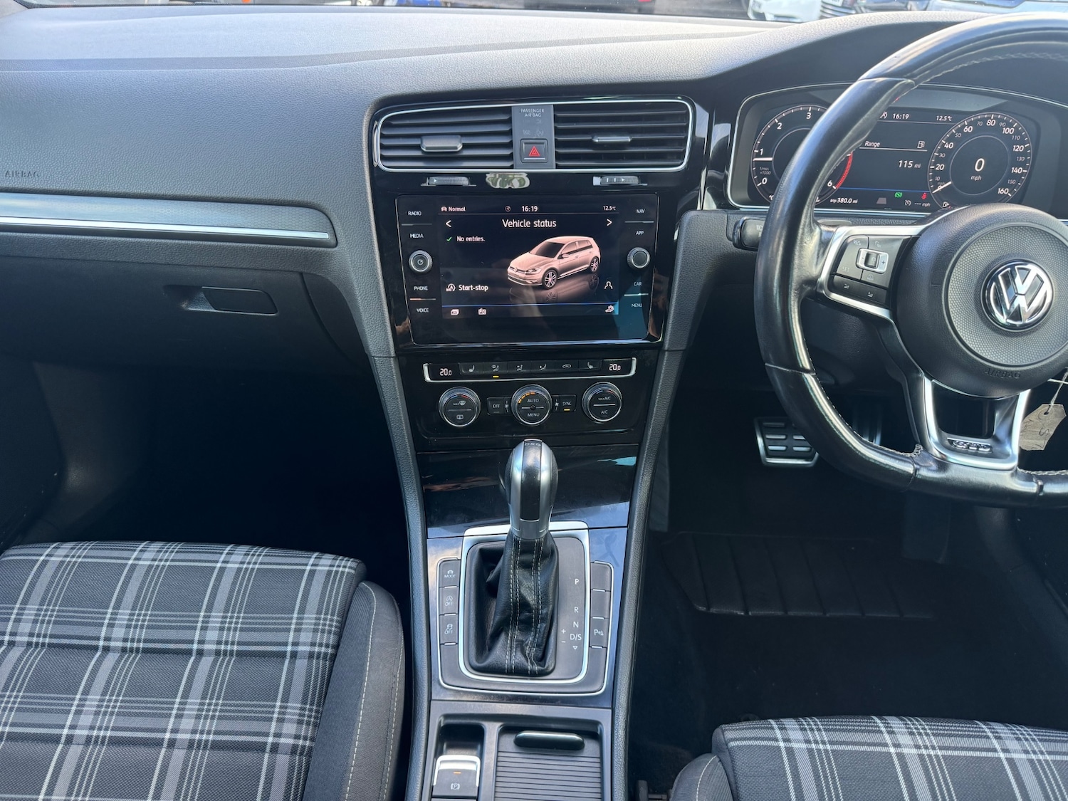 Used Volkswagen Golf 2018 for sale - 76192467: Photo 20