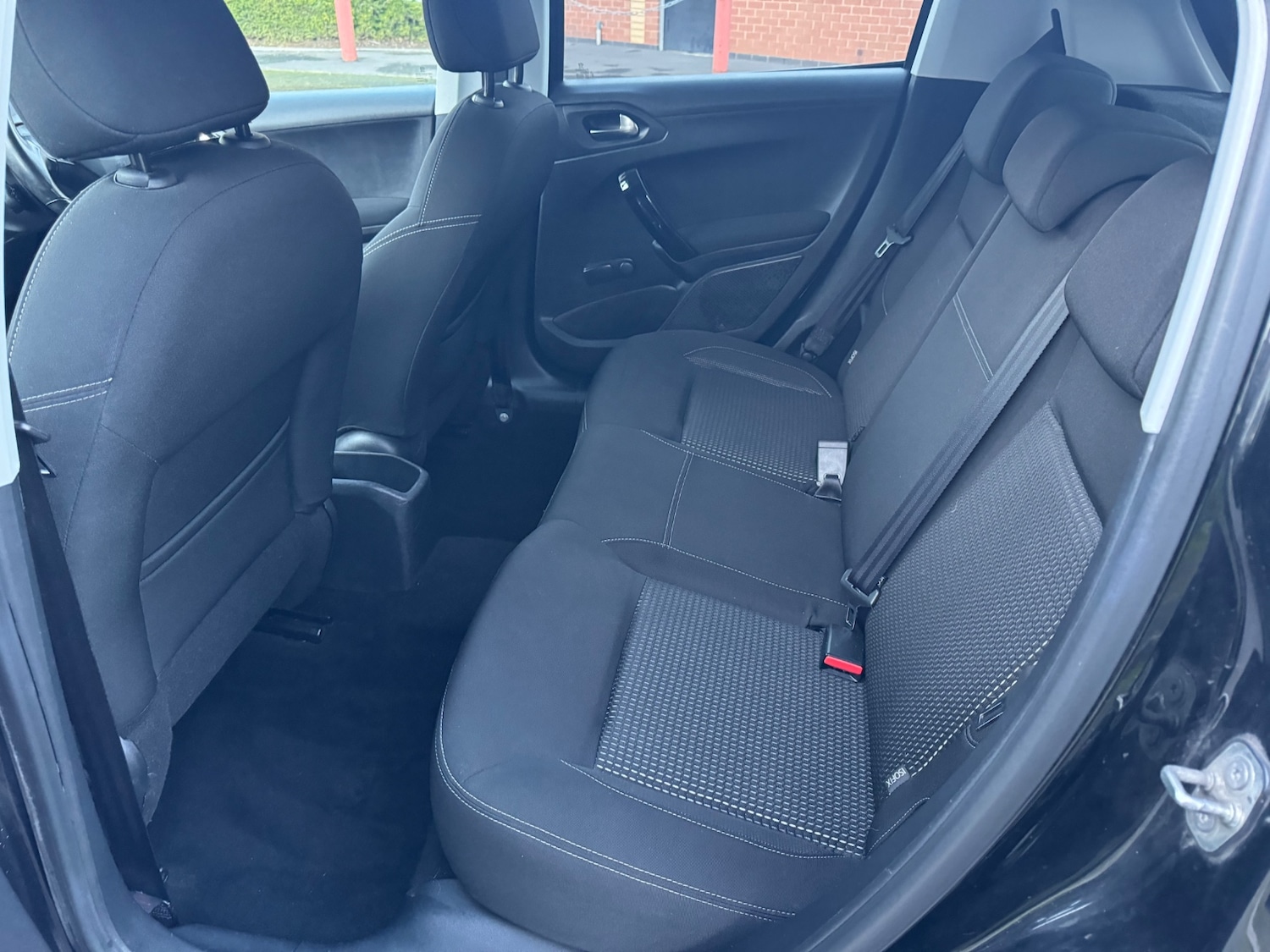 Used Peugeot 208 2015 for sale - 76796177: Photo 18