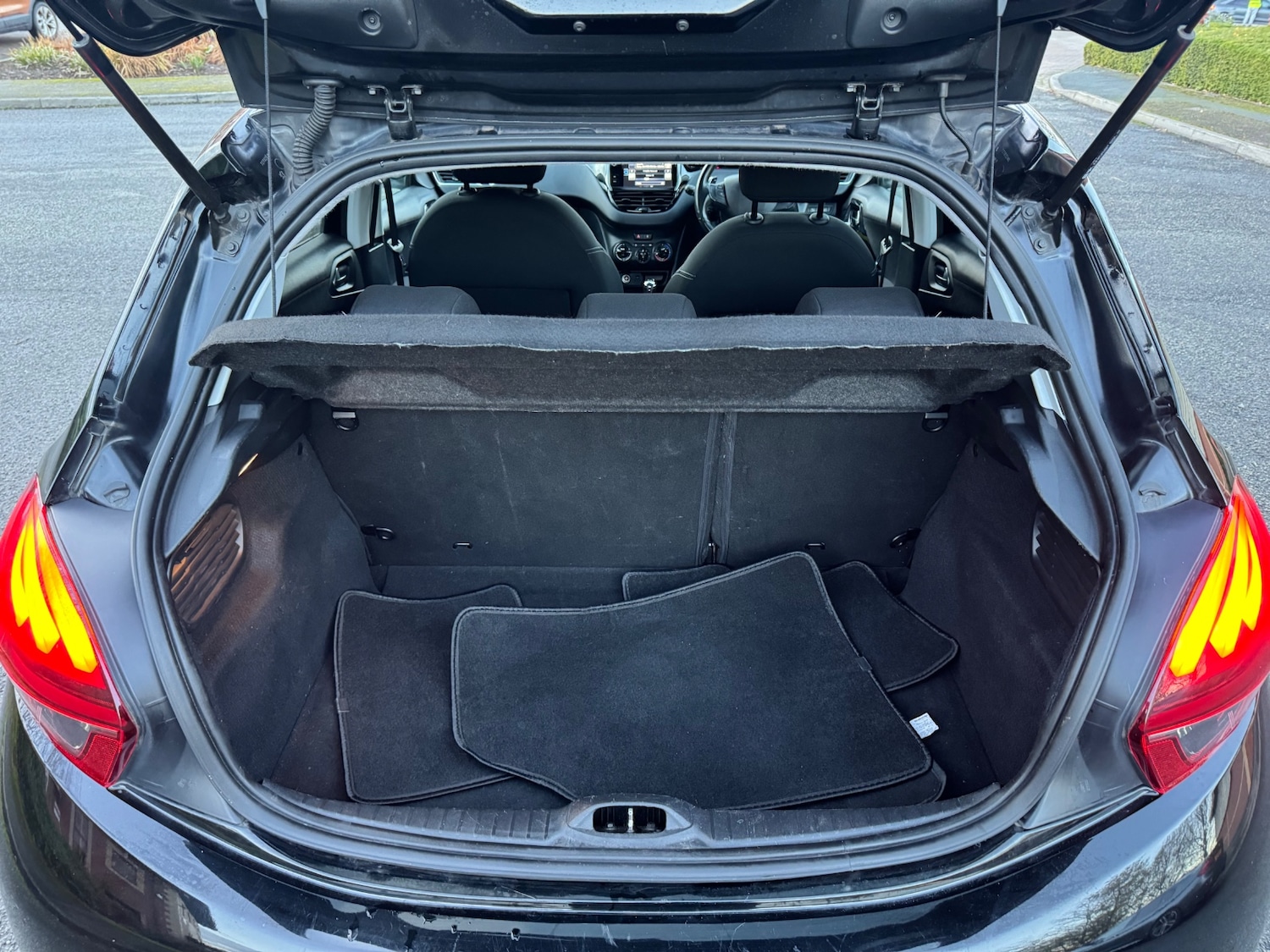 Used Peugeot 208 2015 for sale - 76796177: Photo 24