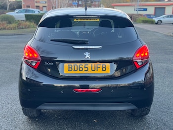 Used Peugeot 208 2015 for sale - 76796177: Photo