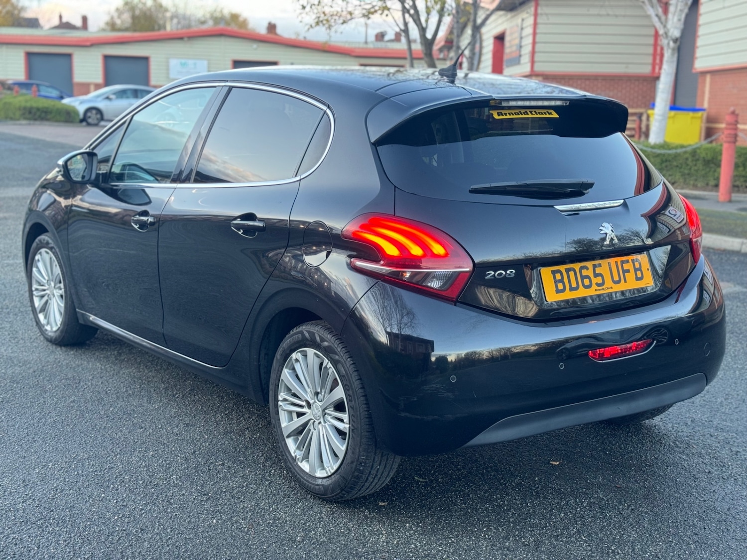 Used Peugeot 208 2015 for sale - 76796177: Photo 5