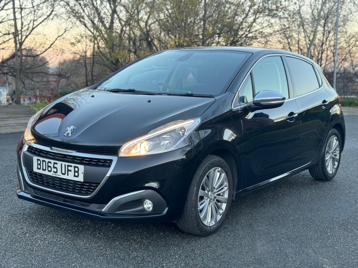 Used Peugeot 208 2015 for sale - 76796177: Photo 7