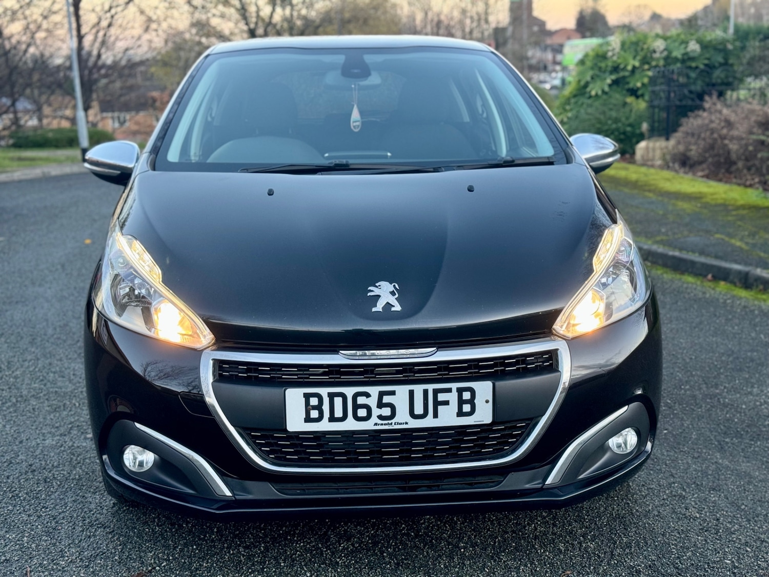 Used Peugeot 208 2015 for sale - 76796177: Photo 8