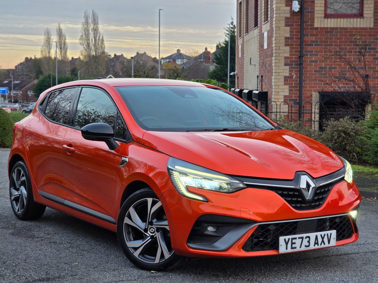 Used Renault Clio 2023 for sale - 76638042: Photo 1