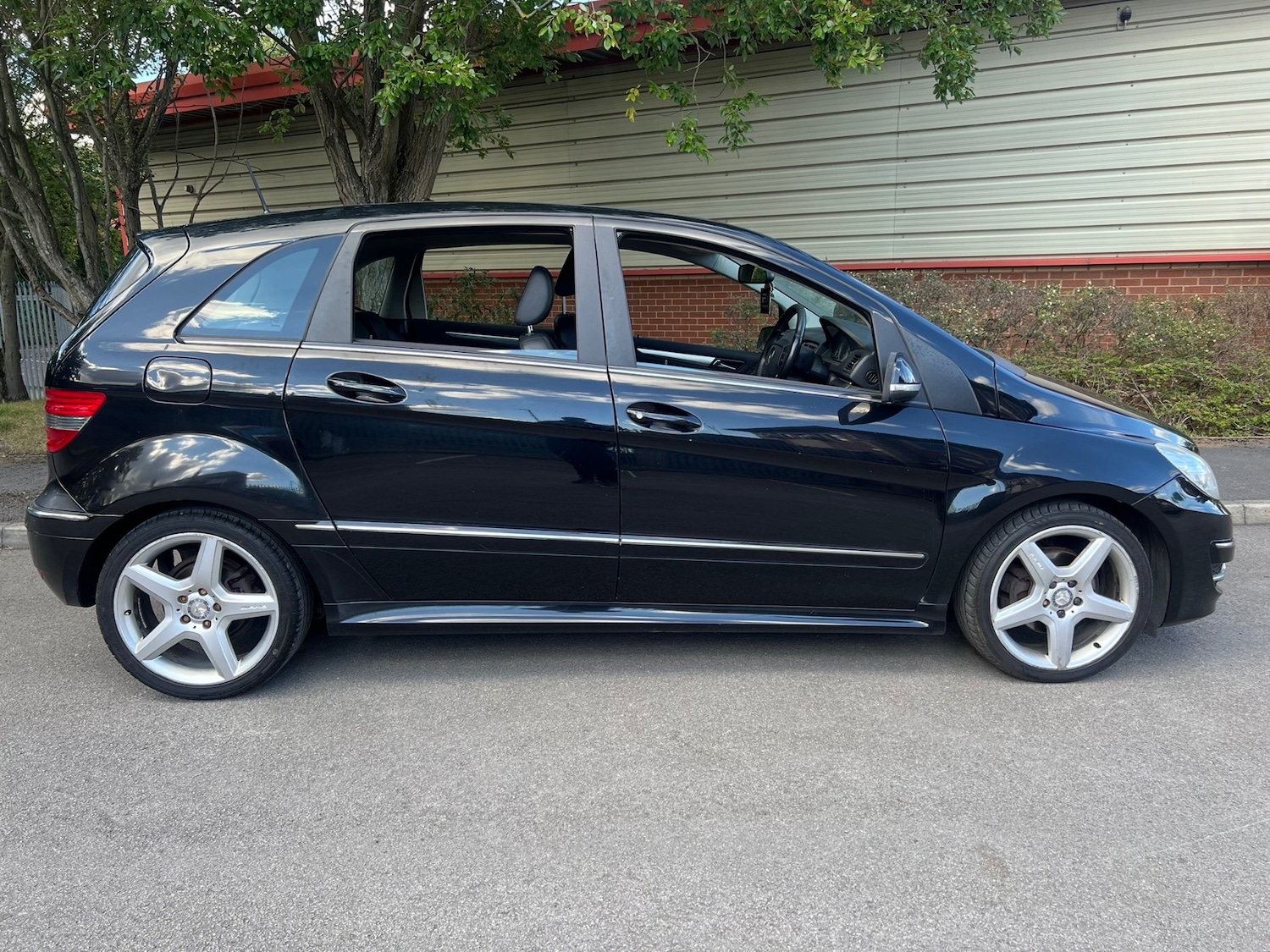 Used Mercedes-Benz B Class 2009 for sale - 75724008: Photo 3